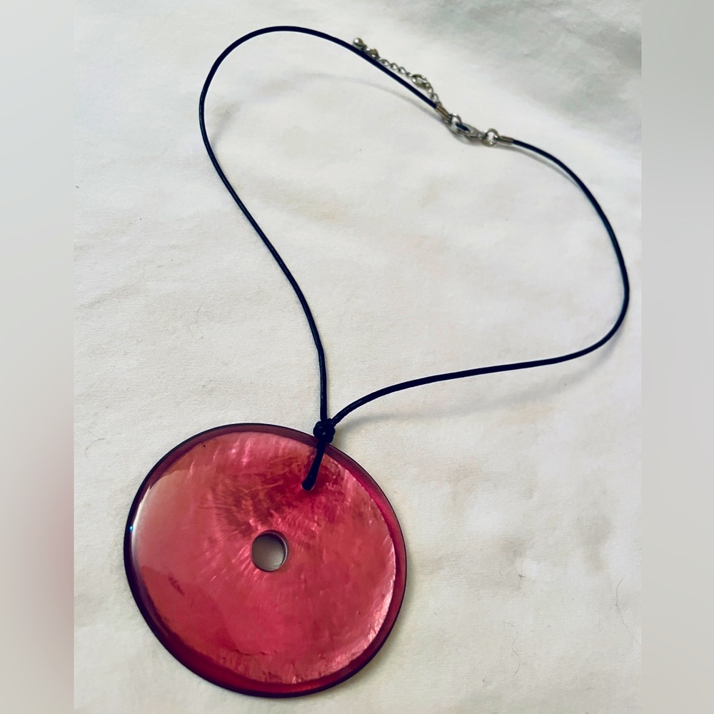 Culture Mix Shell Necklace - Picture 3 of 4